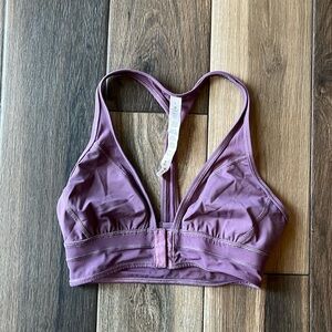 Lululemon Racer Back Sports Bra Size 4 never worn